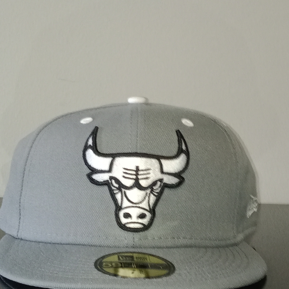 Grey Chicago Bulls cap